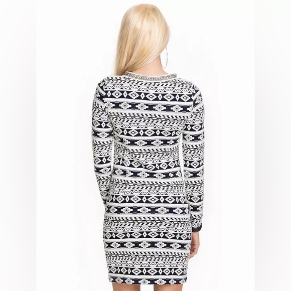ONLY Geometrical Aztec Print Long Sleeve Chain Neckline Jersey Dress Size Small - Picture 3 of 9